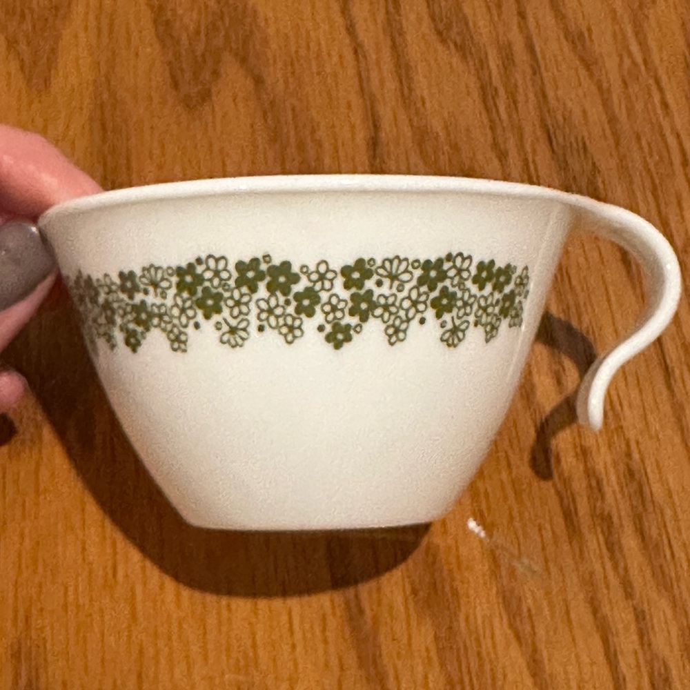 Vintage Corelle tea/coffee cups & saucers, Spring Blossom Crazy Daisy pattern.